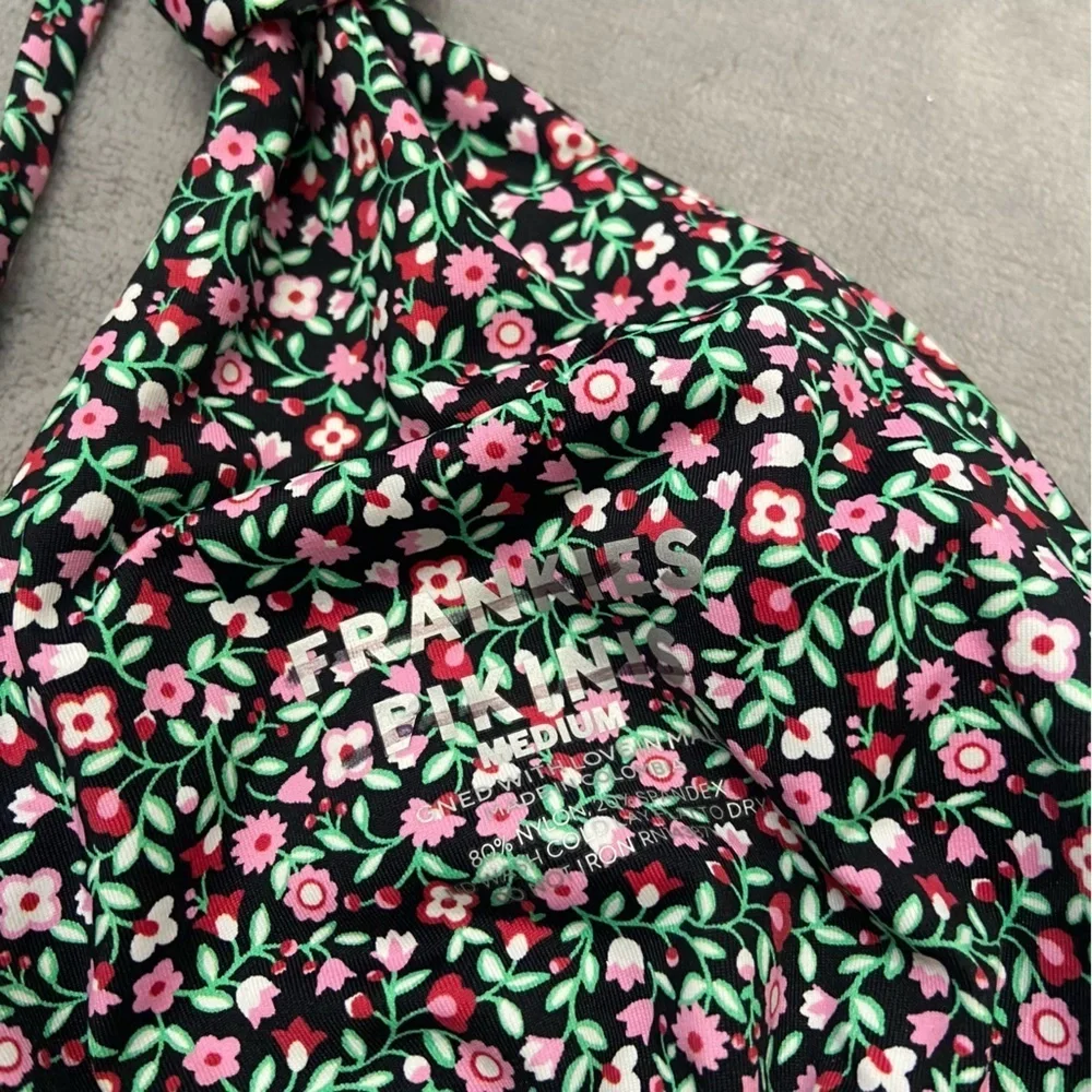 New! Frankie’s Bikinis Kealy triangle bikini top summer nights floral 4649